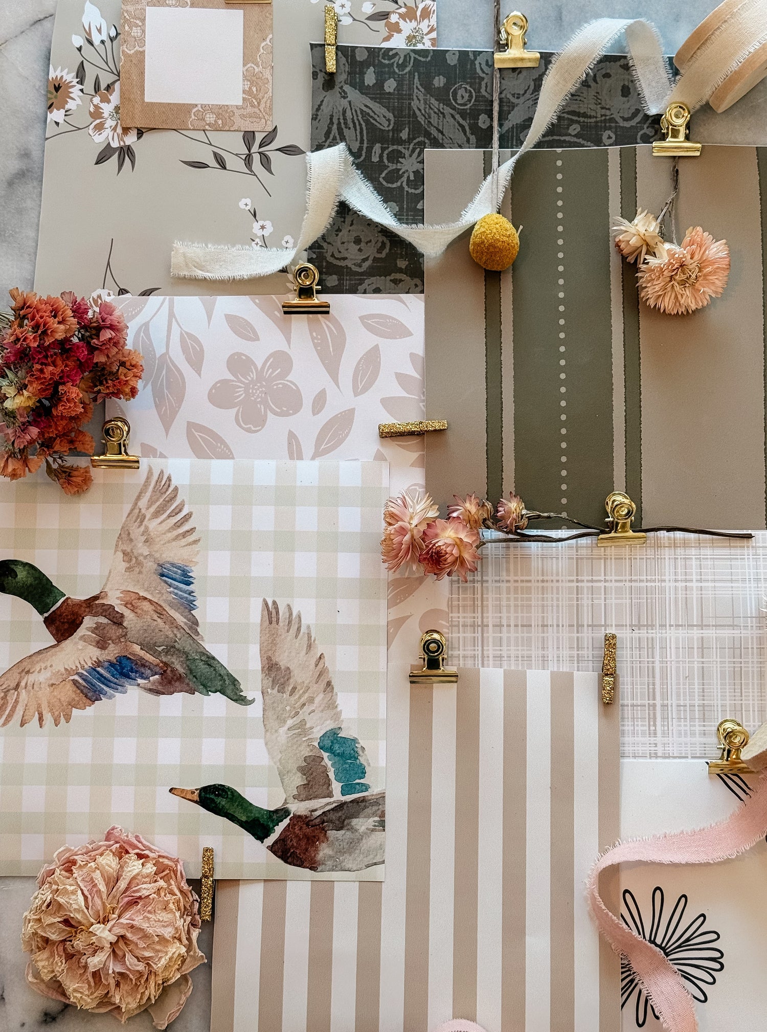 Top Neutral Wallpaper Designs For 2026