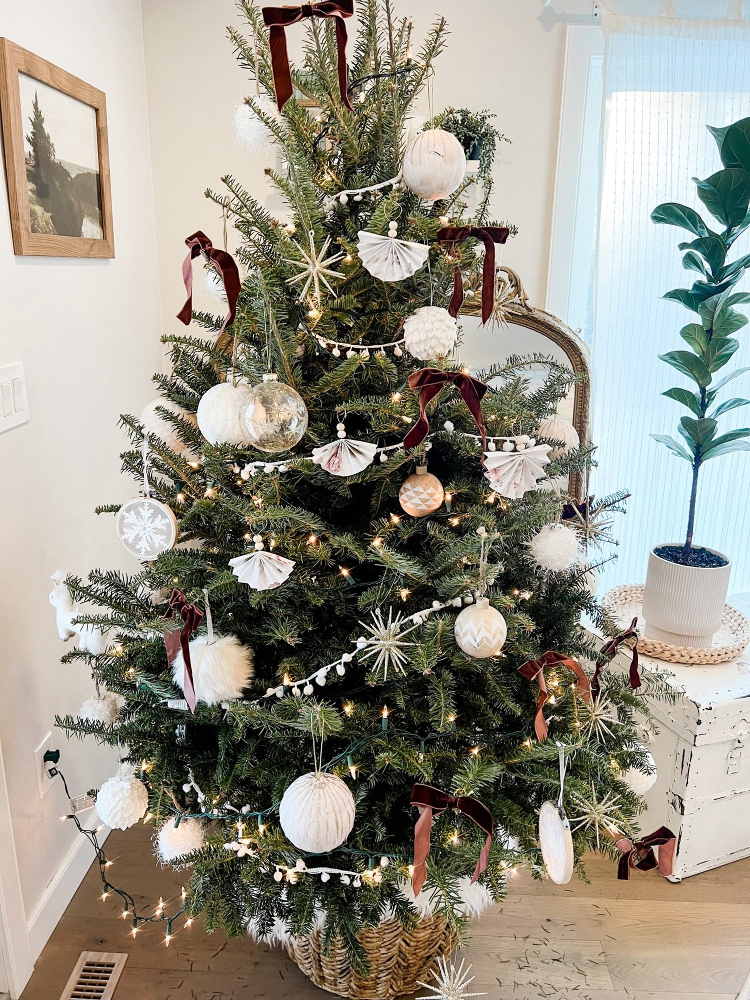 How To Make Christmas Tree Ornaments Using Peel and Stick Wallpaper