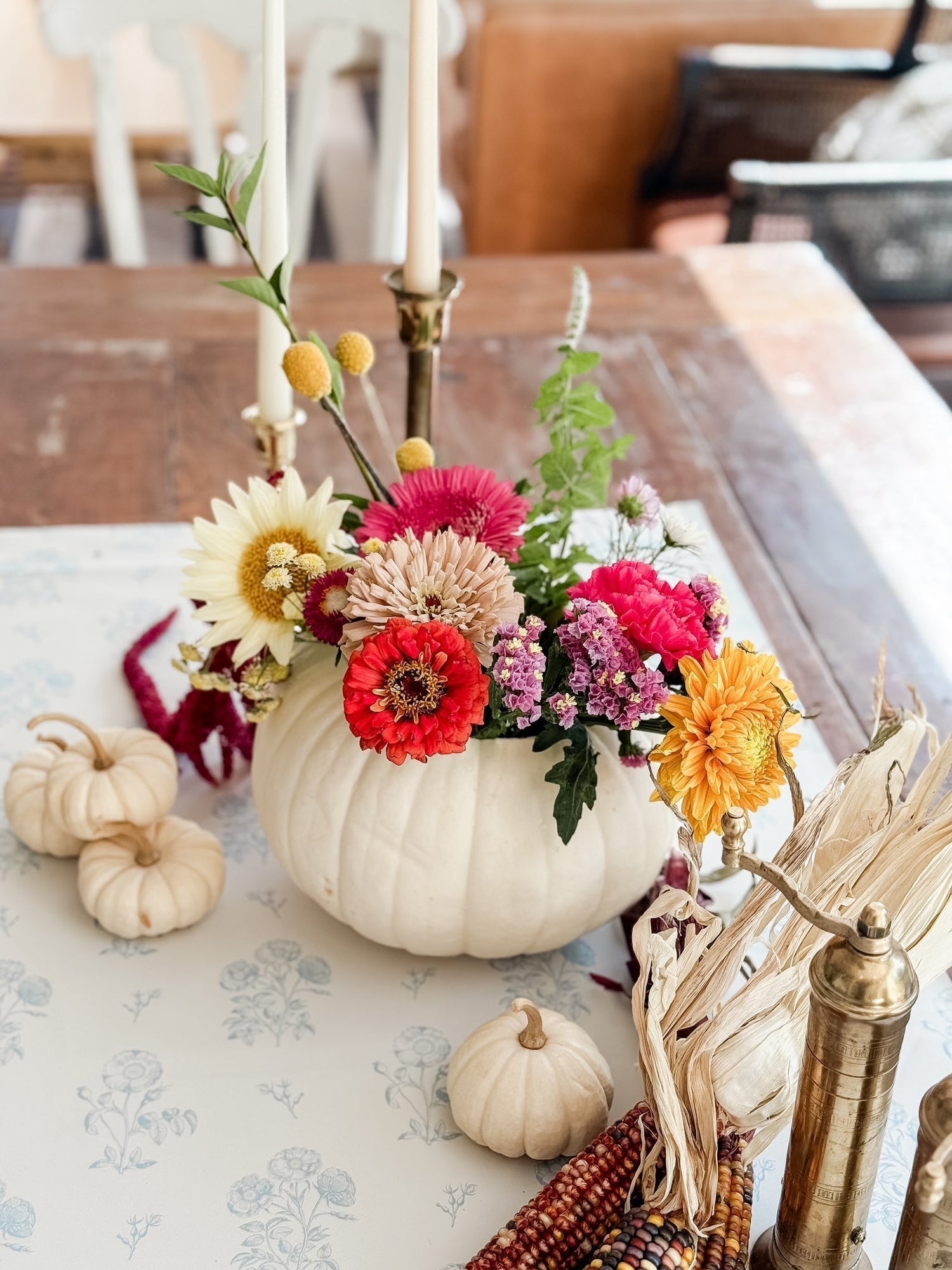 Create a Cozy Thanksgiving Table