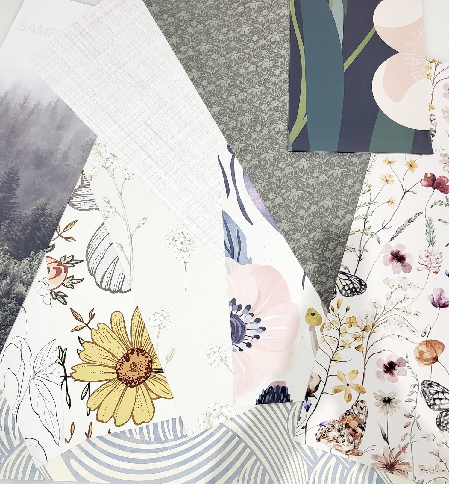 Why You Should Try a Wallpaper Swatch Before You Buy