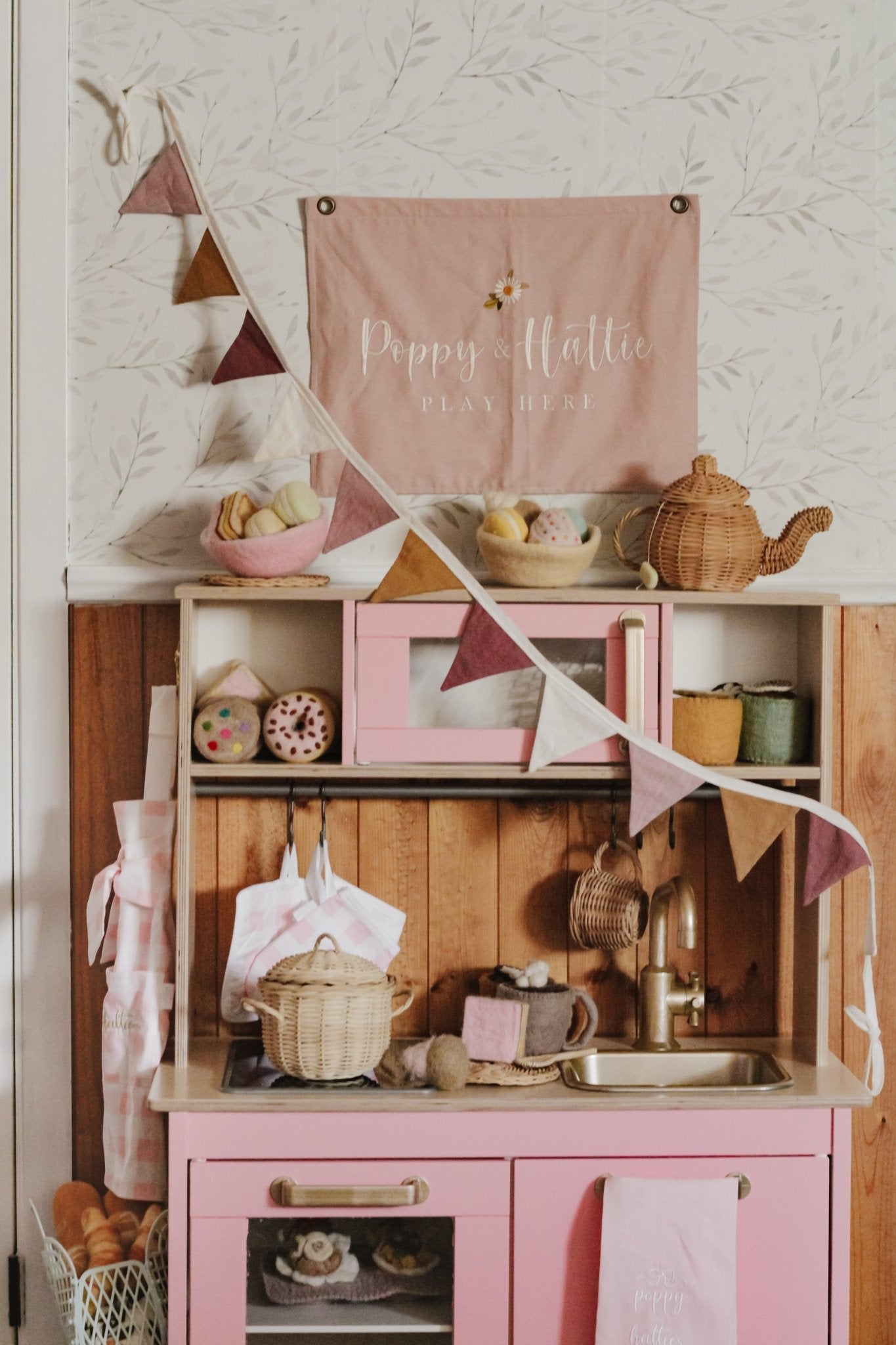 Cute Soft Floral Wallpaper