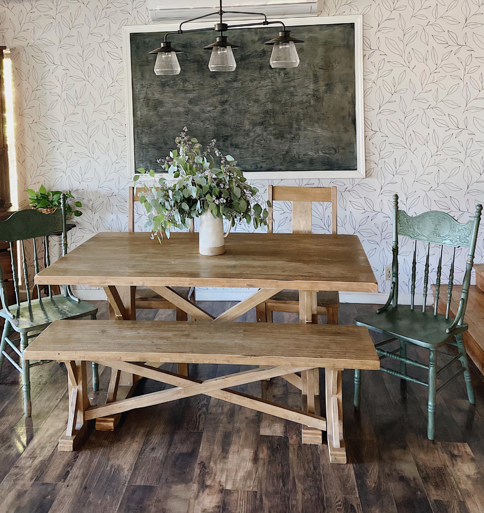 Minimal Floral Peel and Stick Wallpaper