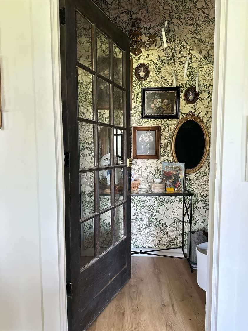 Somerset Peel and Stick Wallpaper