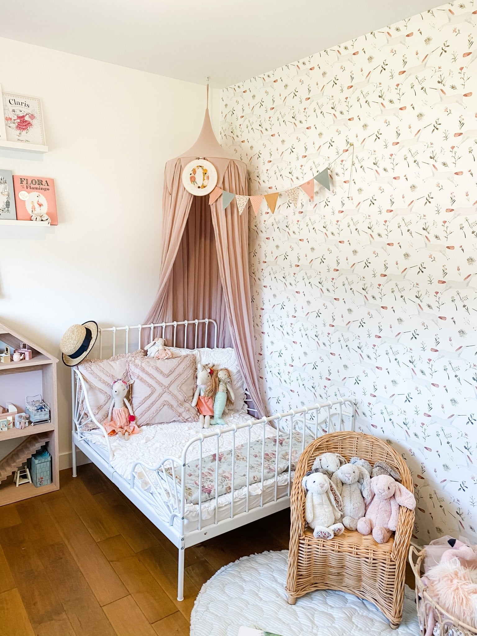 unicorn wallpaper for girls room