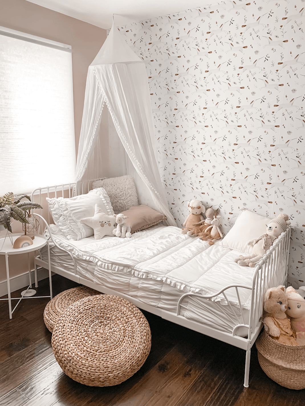 unicorn wallpaper for girls room kids room decor unicorn decor unicorns wallpaper