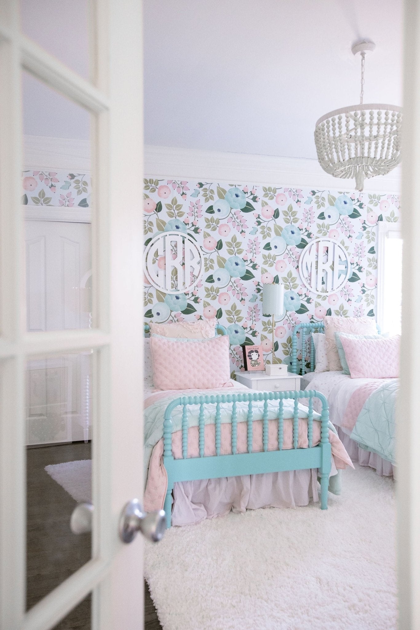 Pink Wallpapers For Every Home Decor Style