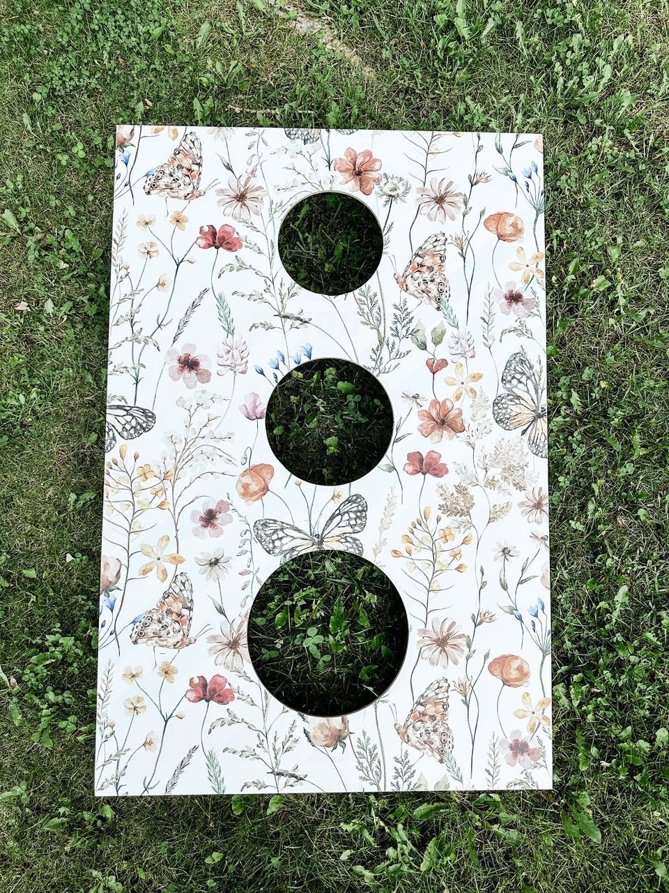 Cornhole Game DIY using Wallpaper