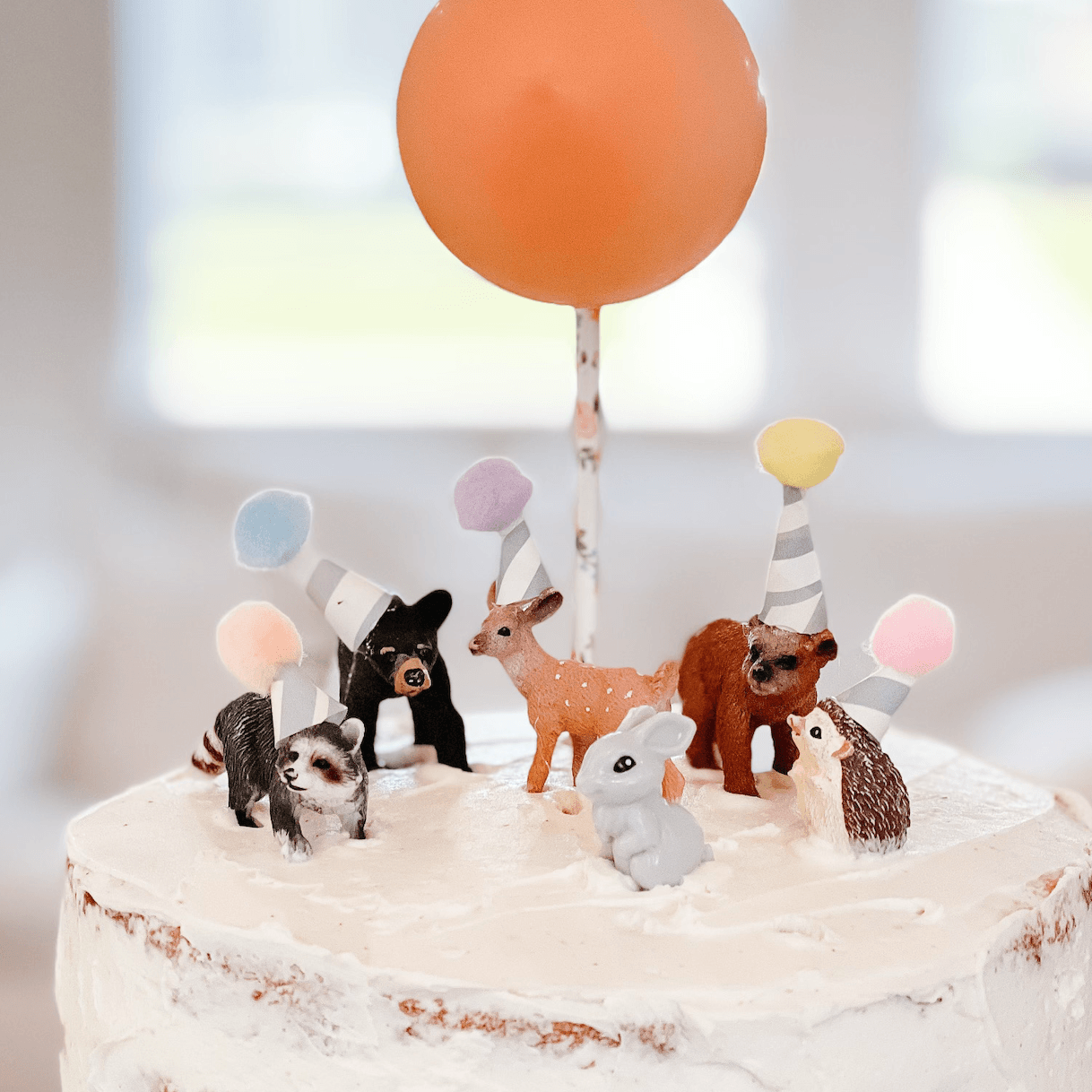 Tutorial: Mini Party Hats on Woodland Animals for a Birthday Cake