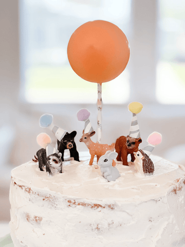 Tutorial: Mini Party Hats on Woodland Animals for a Birthday Cake