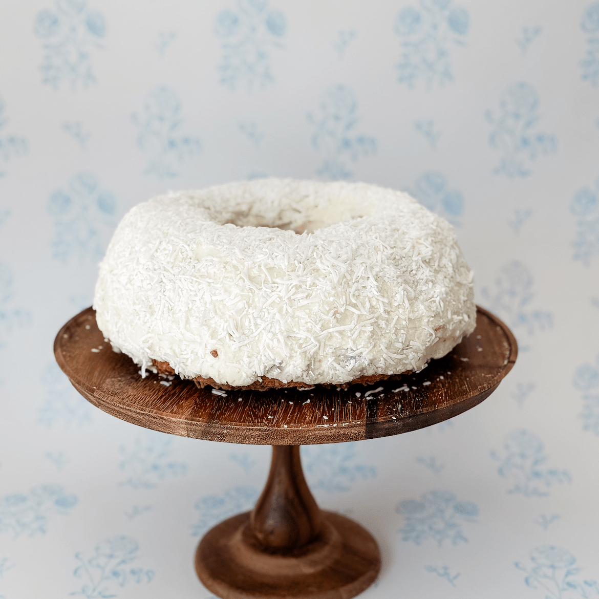 viral coconut bundt cake recipe from tiktok copycat tom cruise