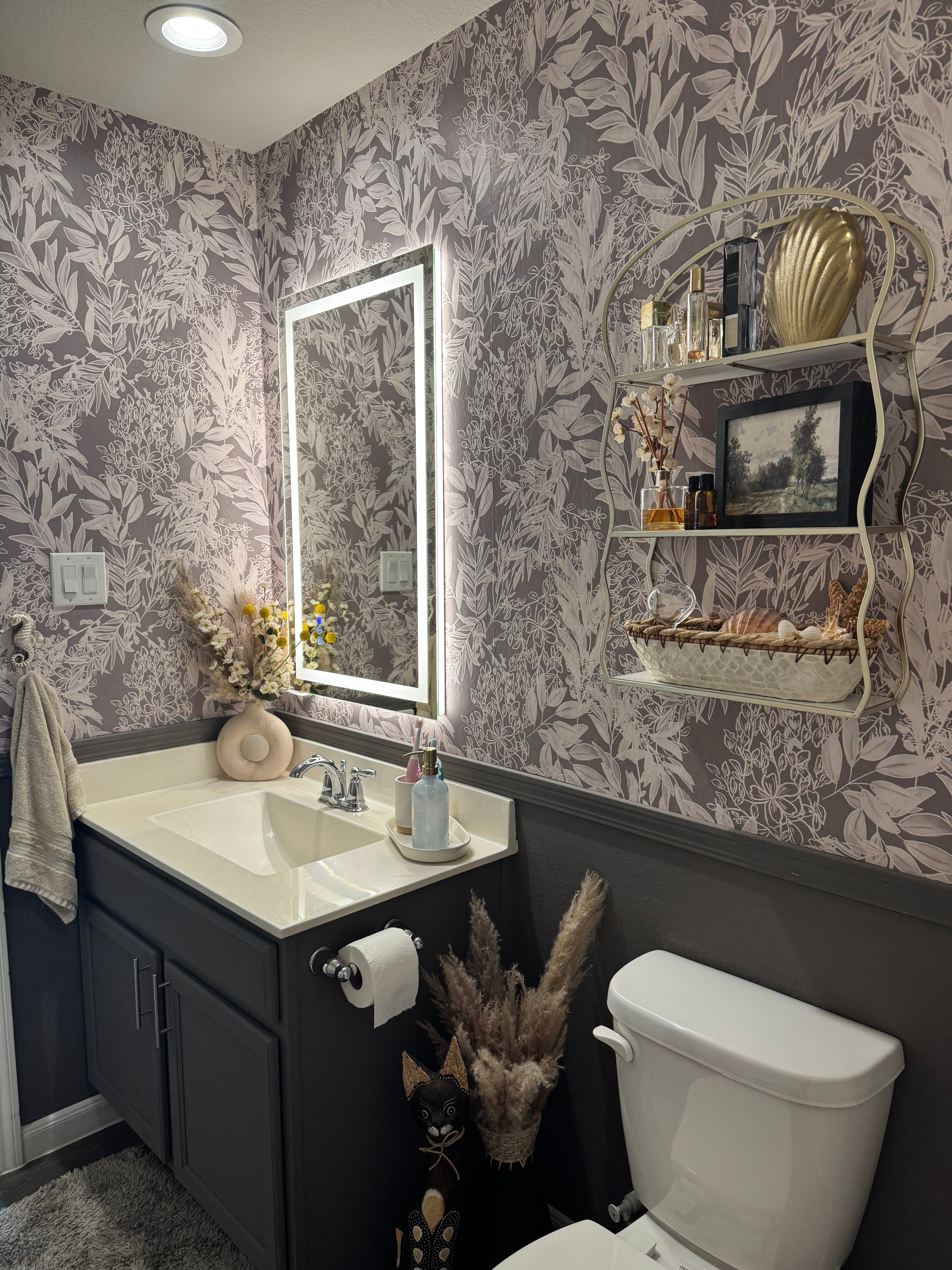 Neutral Cream Leaves Peel and Stick Wallpaper (Self-Adhesive)